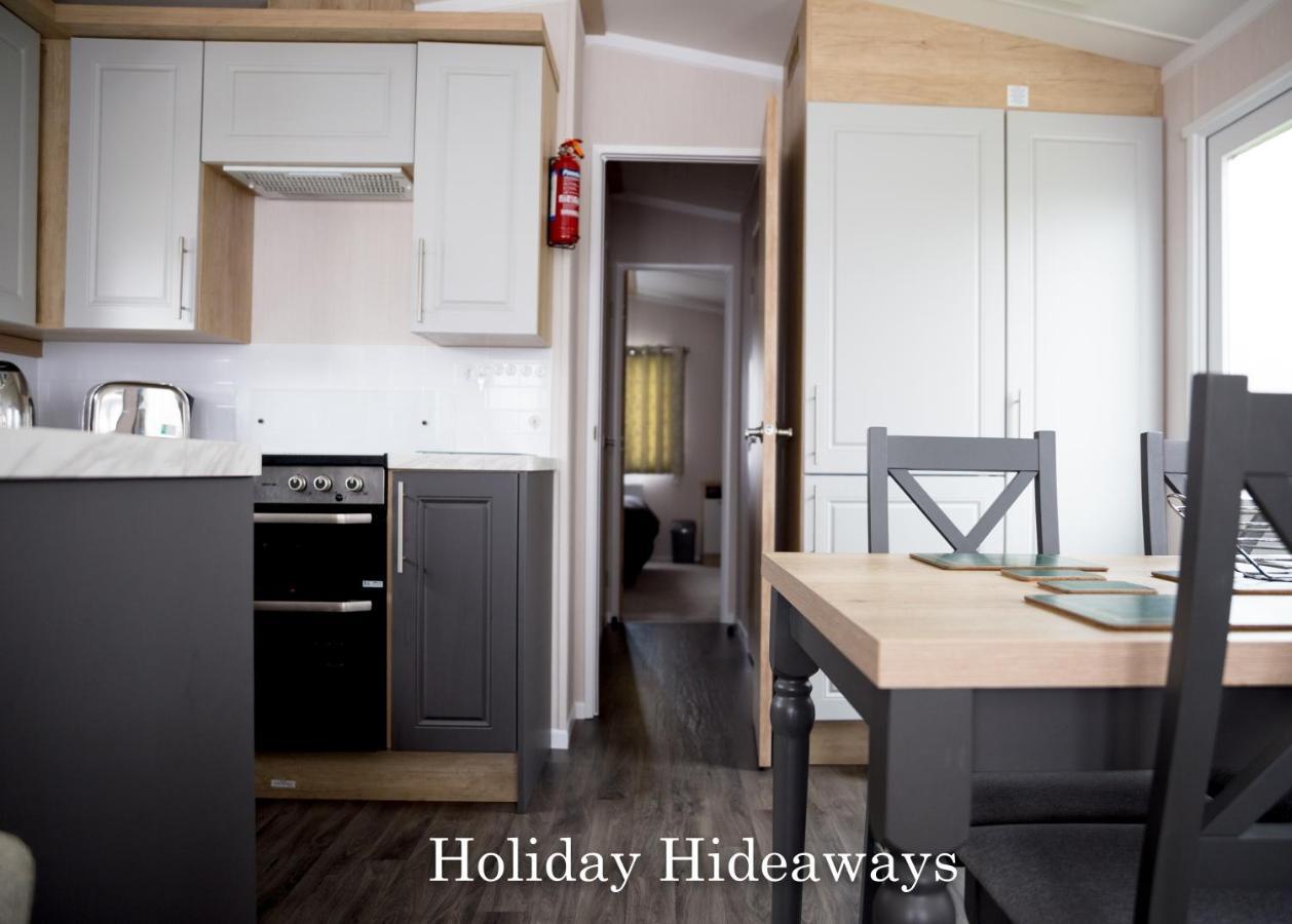 Holiday Hideaways Lytchett Minster Eksteriør bilde