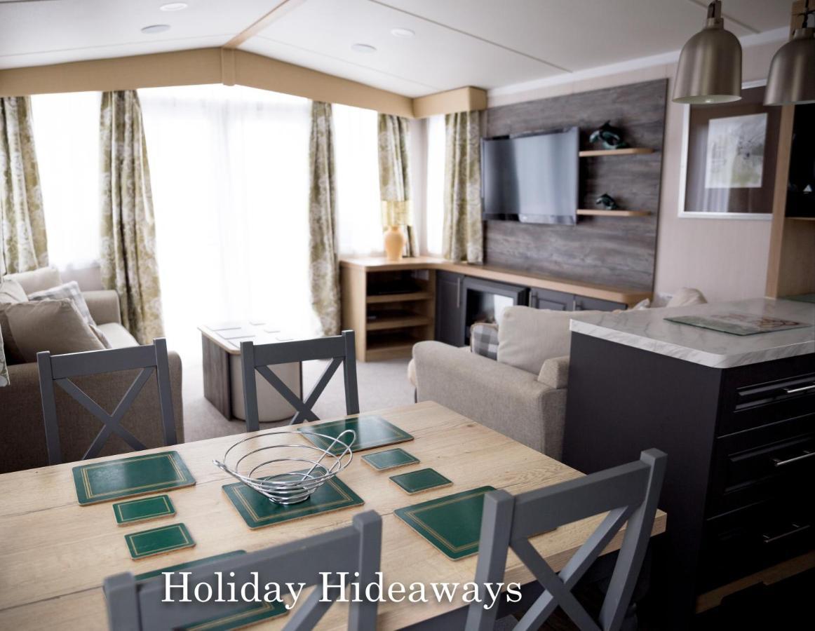 Holiday Hideaways Lytchett Minster Eksteriør bilde