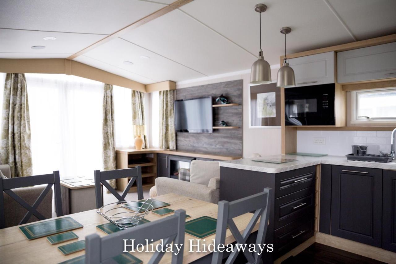 Holiday Hideaways Lytchett Minster Eksteriør bilde